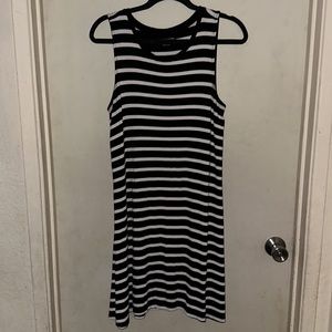 Amazon essentials sleeveless jersey swing dress